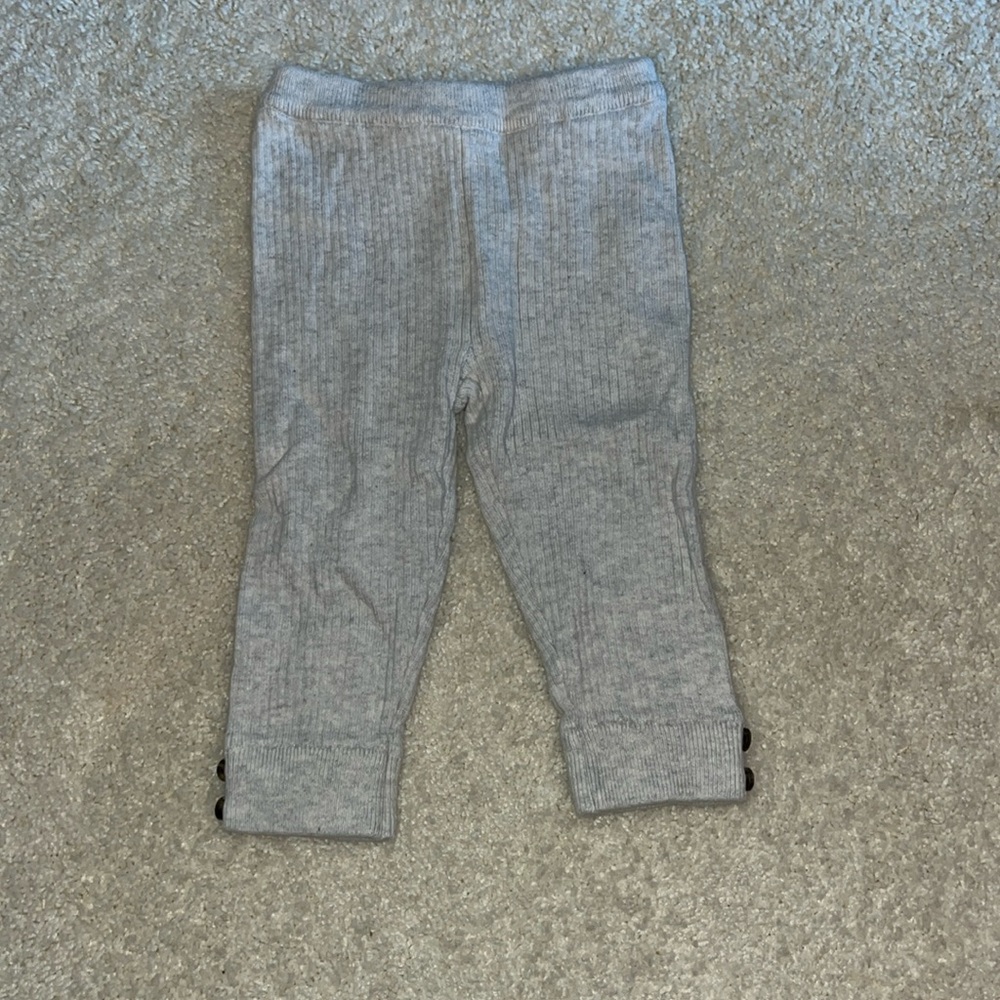 Carter’s baby leggings 9 month